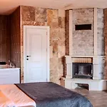 216 North 4* Ağva