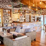 Otel 216 North Ağva